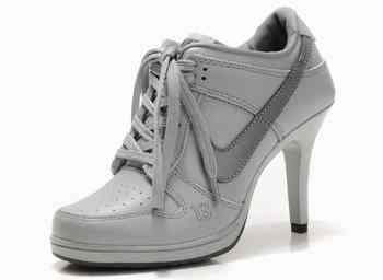 chaussure nike a talon aiguille