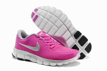 pink and grey nike free run